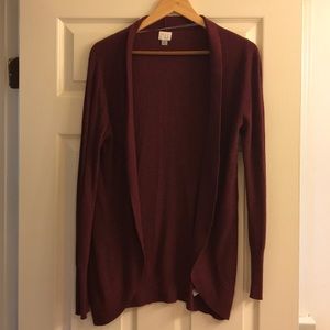 Maroon sweater